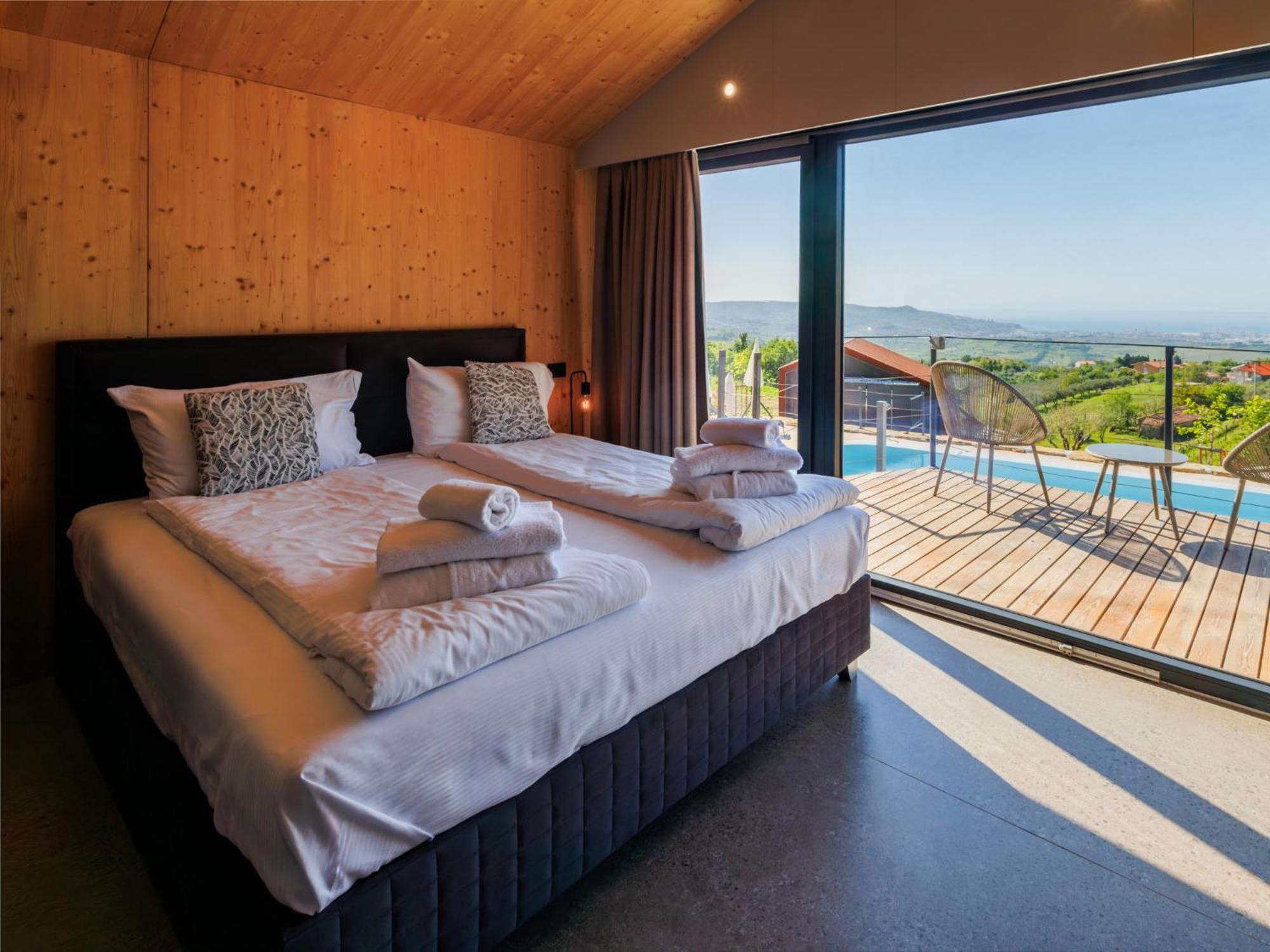 Wine Paradise - Glamping Resort Marezige Esterno foto